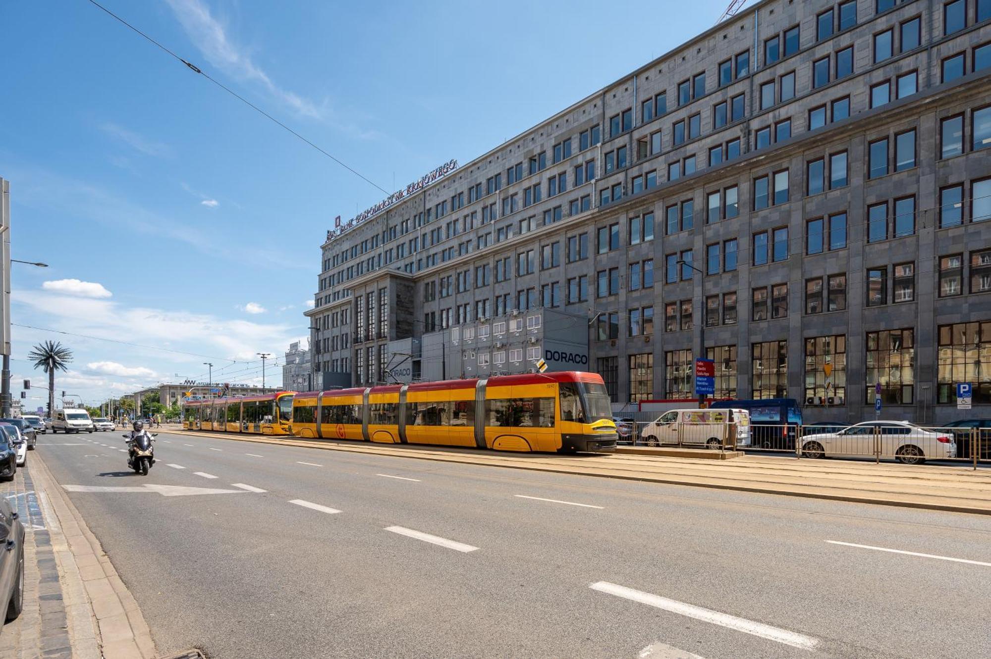 Jess Inn Hostel Rondo Charles De Gaulle Warsawa Bagian luar foto